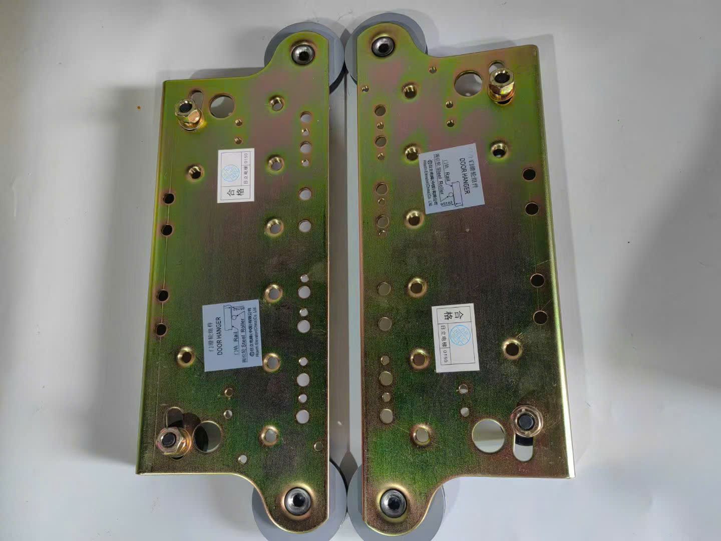 Bộ yếm treo cửa tầng thang máy Hitachi